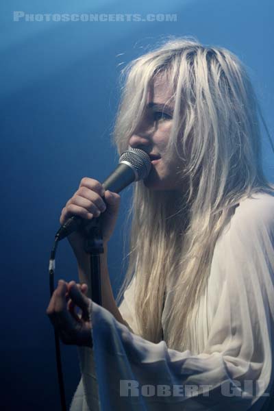 ZOLA JESUS - 2011-09-28 - PARIS - Point Ephemere - 